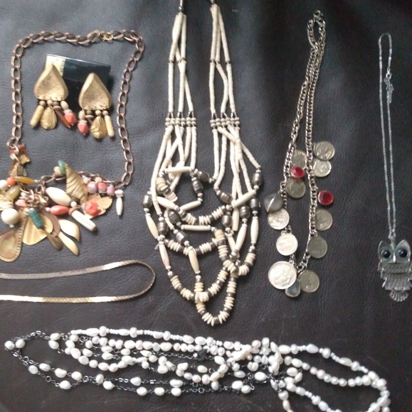 🔆SOLD🔆 7 Bundle Fashion Jewelry ... 7 for 1 Pieces... Great Deal📿‼️ - Picture 1 of 9